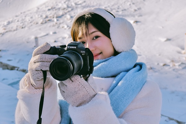 冬日人像摄影攻略 教你如何用青春专微拍出绝美氛围感大片
